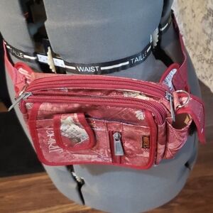 Mootsies Fanny Pack.